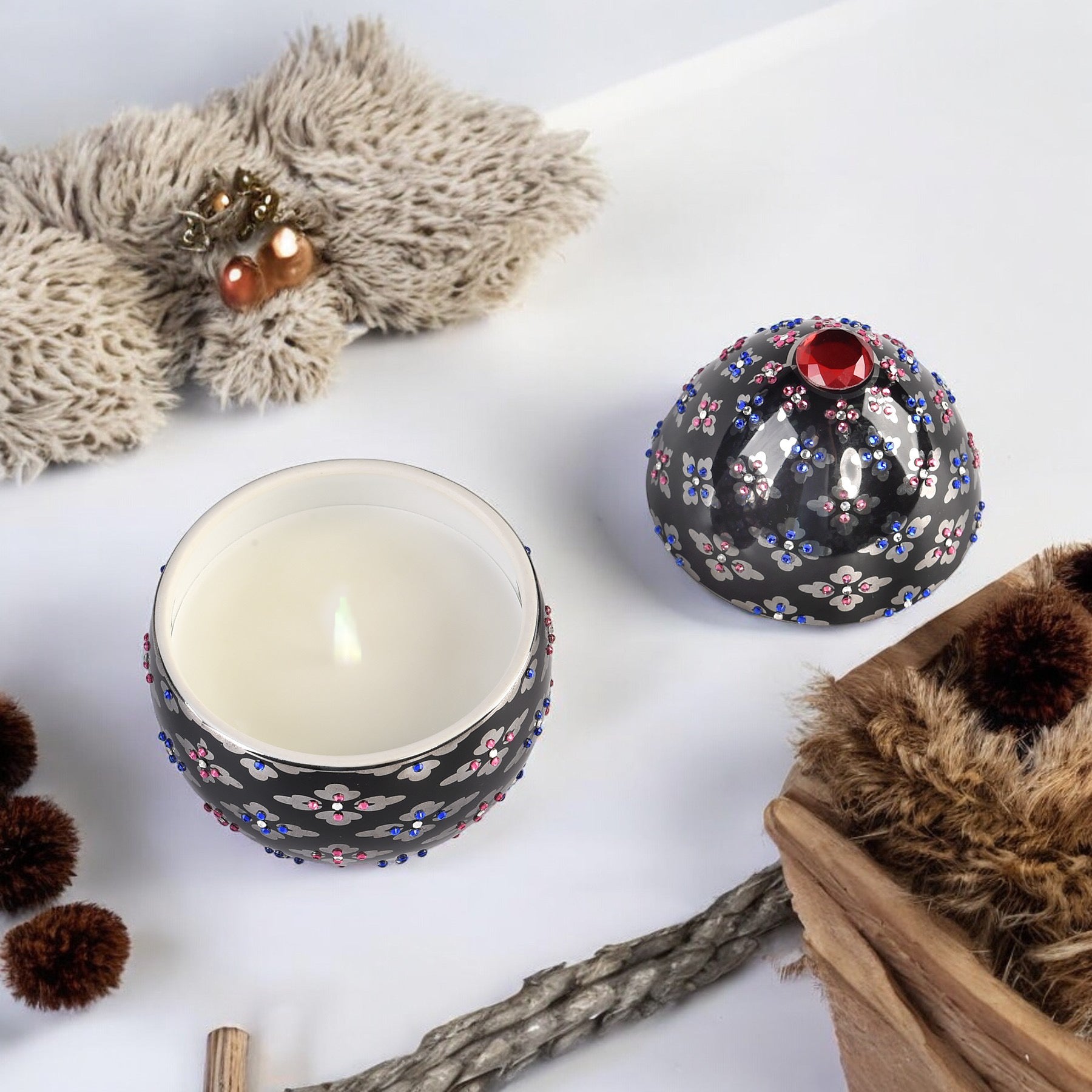 Nox Festive Elegance luxury scented candle, egg-shaped, festive décor.